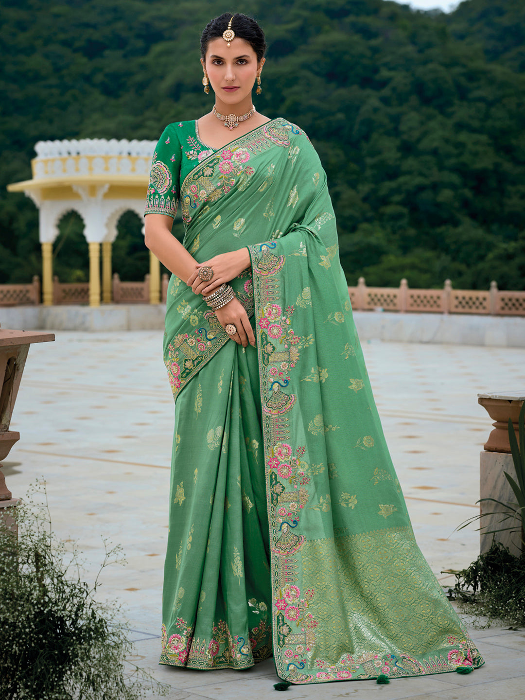 Shade of Pista Color Pure Dola Silk Woven,Patch-work Heavy Border Embroiderey Saree